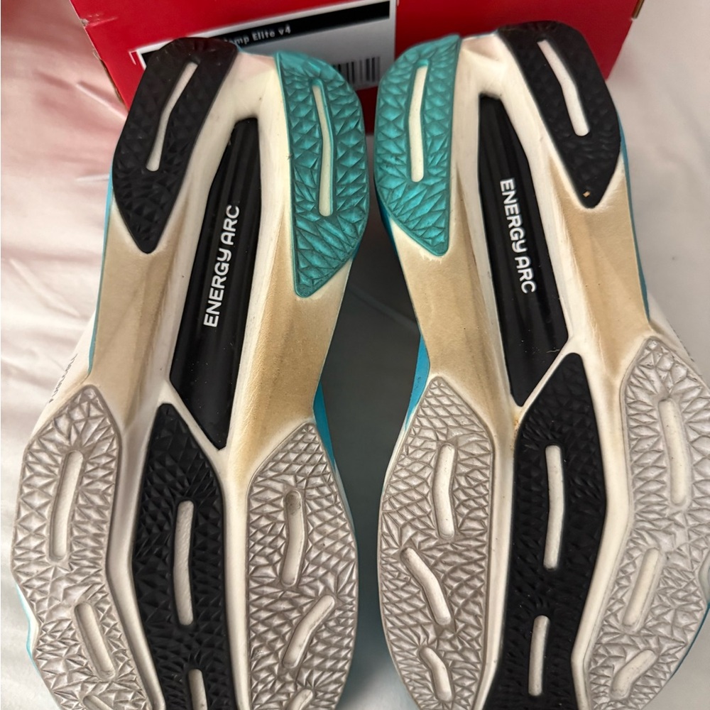 New Balance Women's Fuelcell Super comp elite White and Blue/Green Running Shoes - Picture 3 of 4